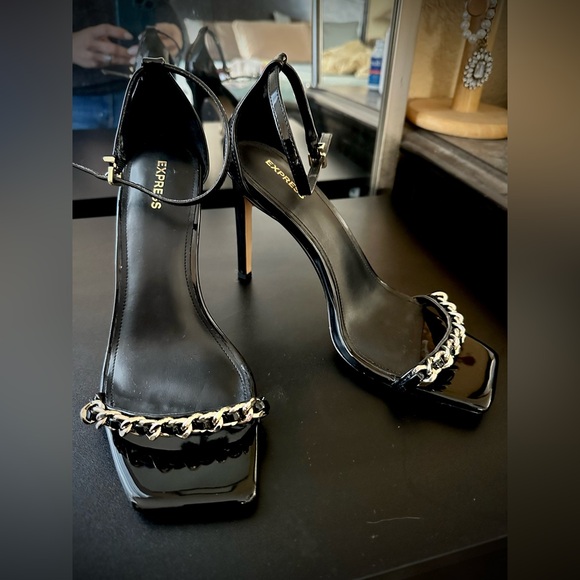 Express Shoes - Sexy New Express Glossy Black Stiletto High Heels with Gold Chain Accent